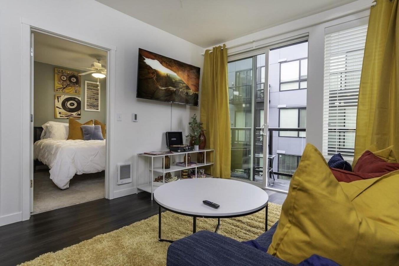 Self Check-In-Washer-Dryer-4Ksmart Tv-King Bed-Gym Τακόμα Εξωτερικό φωτογραφία